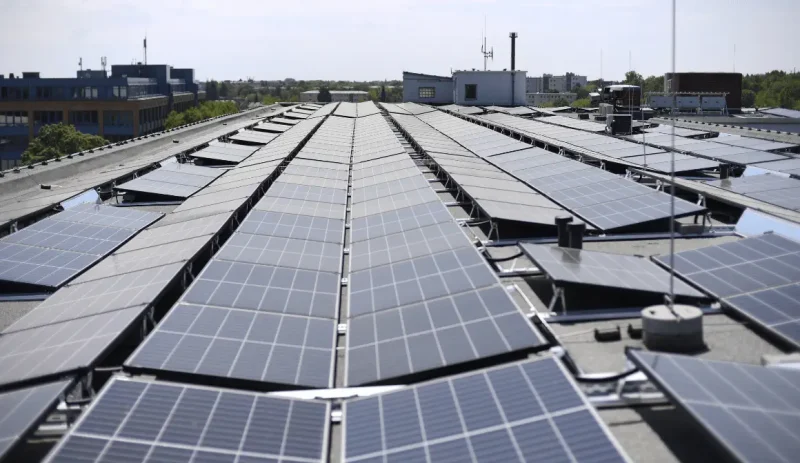 Panouri fotovoltaice Consultanta PwC ECSR