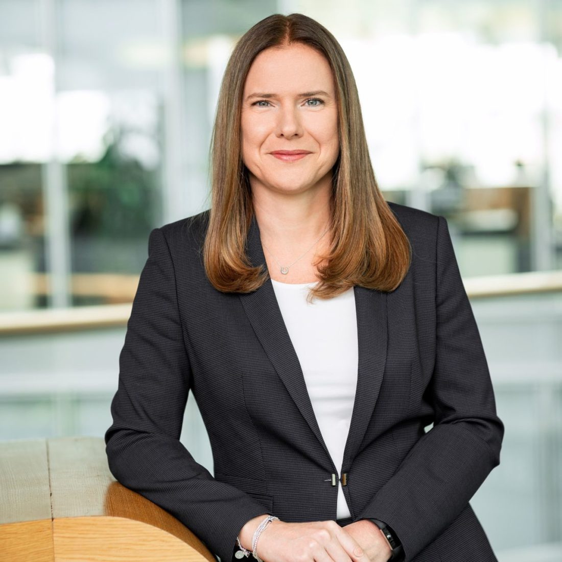 Cube Ceo Christina Verchere, CEO OMV Petrom: Suntem parte din fibra economică și ...