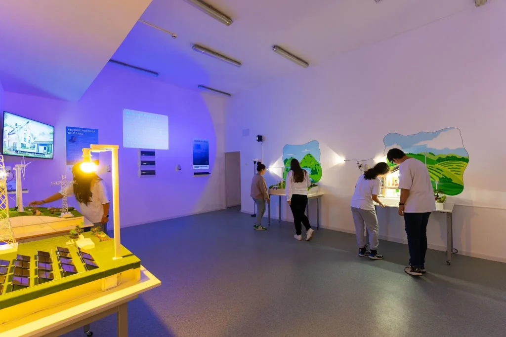 Laborator Scoala 206 Asociatia CSR Nest ECSR